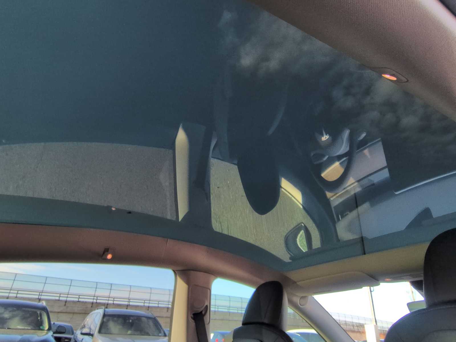 Thumbnail: 2022 Tesla Model Y - 22