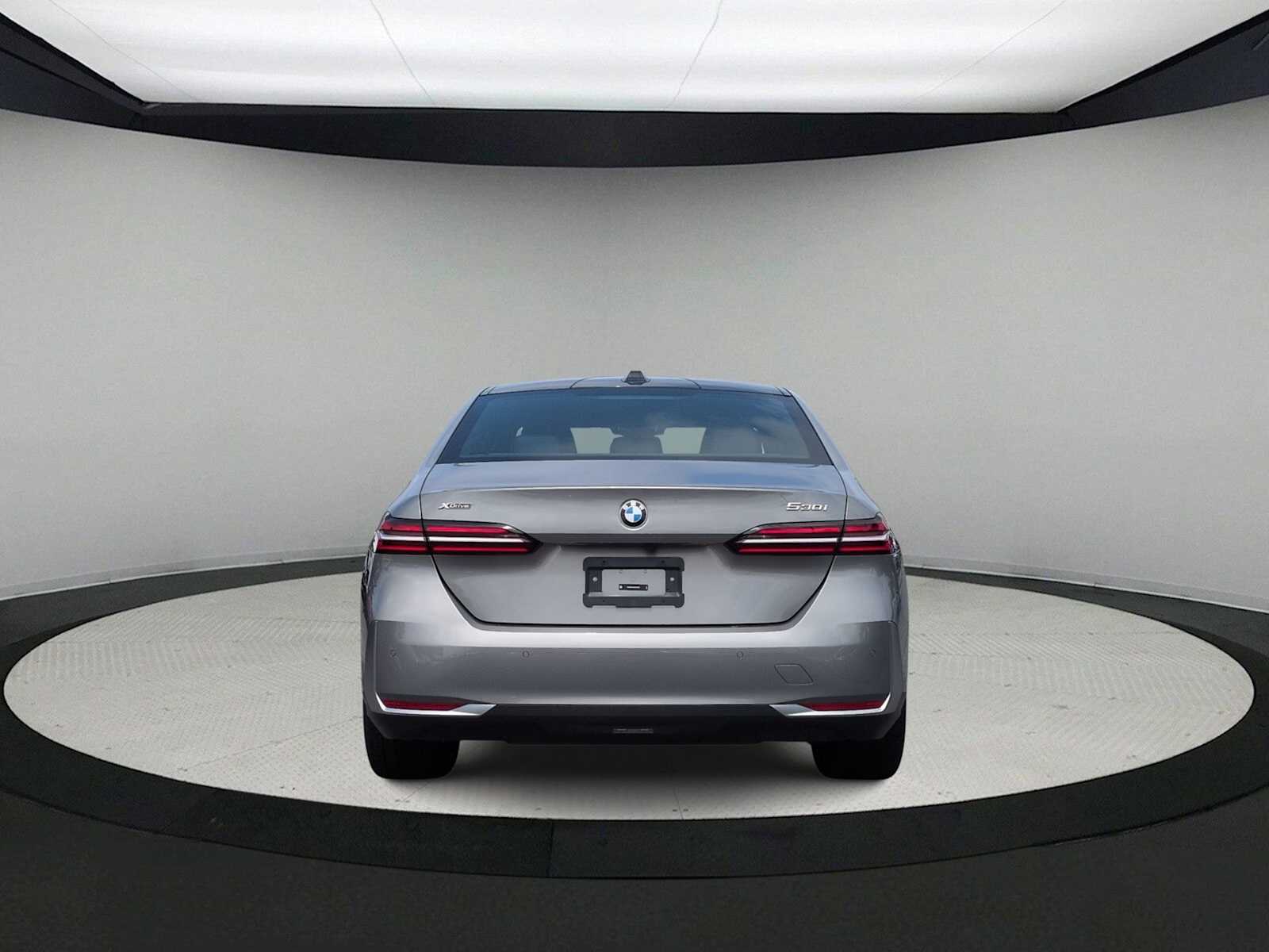 Thumbnail: 2024 BMW 5 Series - 7