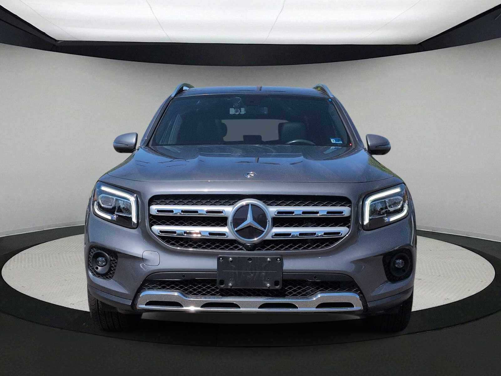 Thumbnail: 2020 Mercedes-Benz GLB - 2
