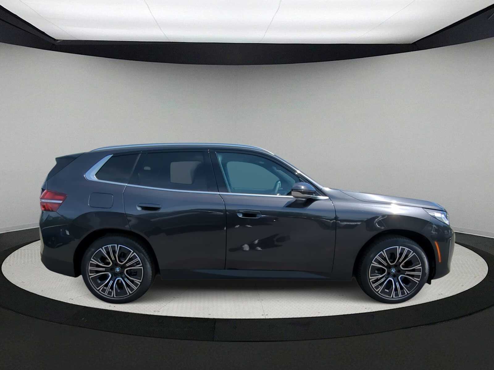 Thumbnail: 2025 BMW X3 - 9