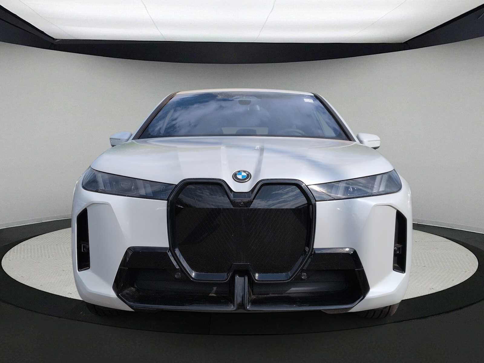 Thumbnail: 2026 BMW iX - 2