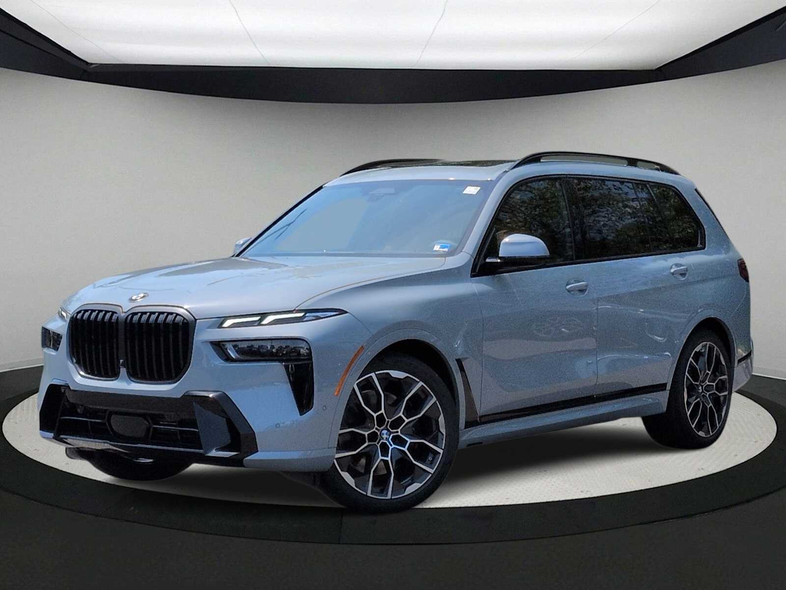 Thumbnail: 2027 BMW X7 - 1