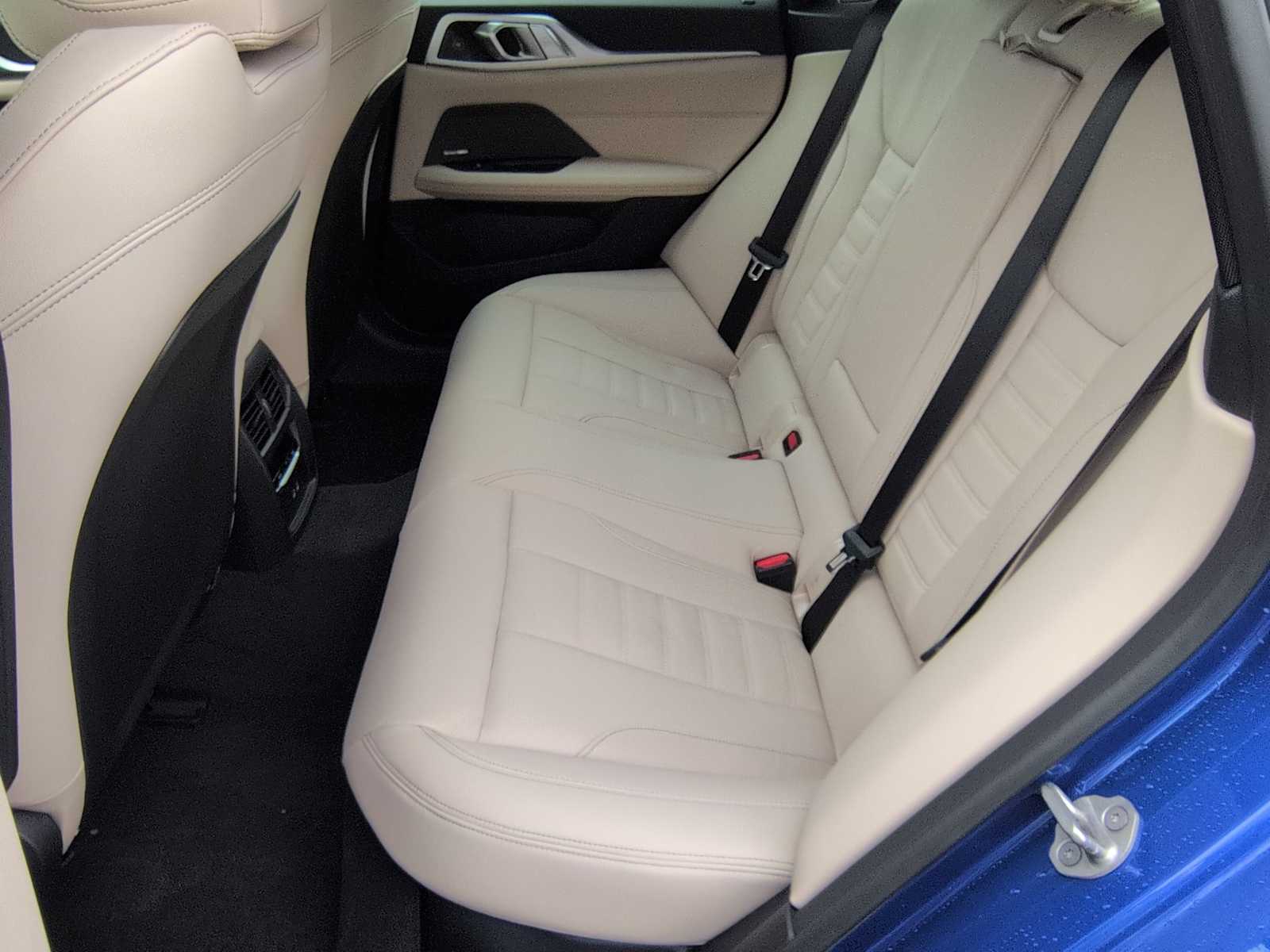 Thumbnail: 2026 BMW i4 - 20