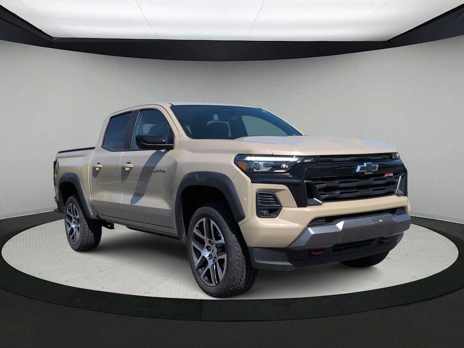 Thumbnail: 2023 Chevrolet Colorado - 2