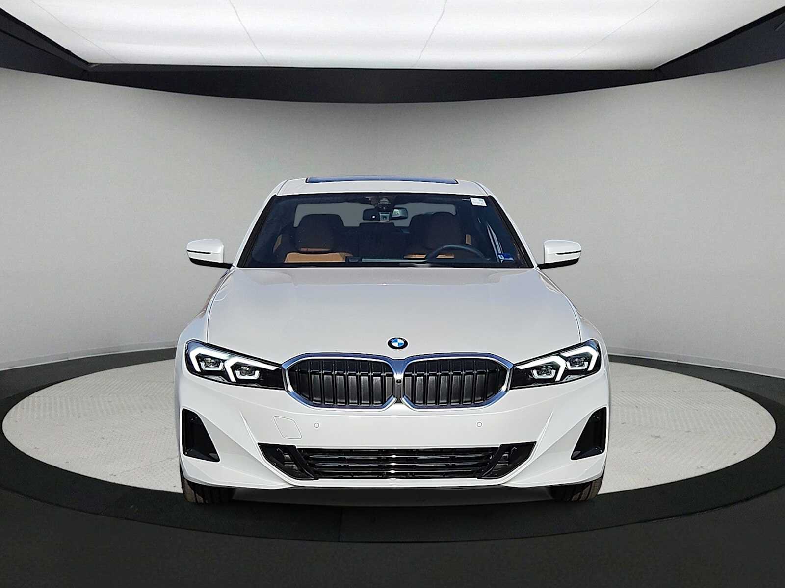Thumbnail: 2026 BMW 3 Series - 3