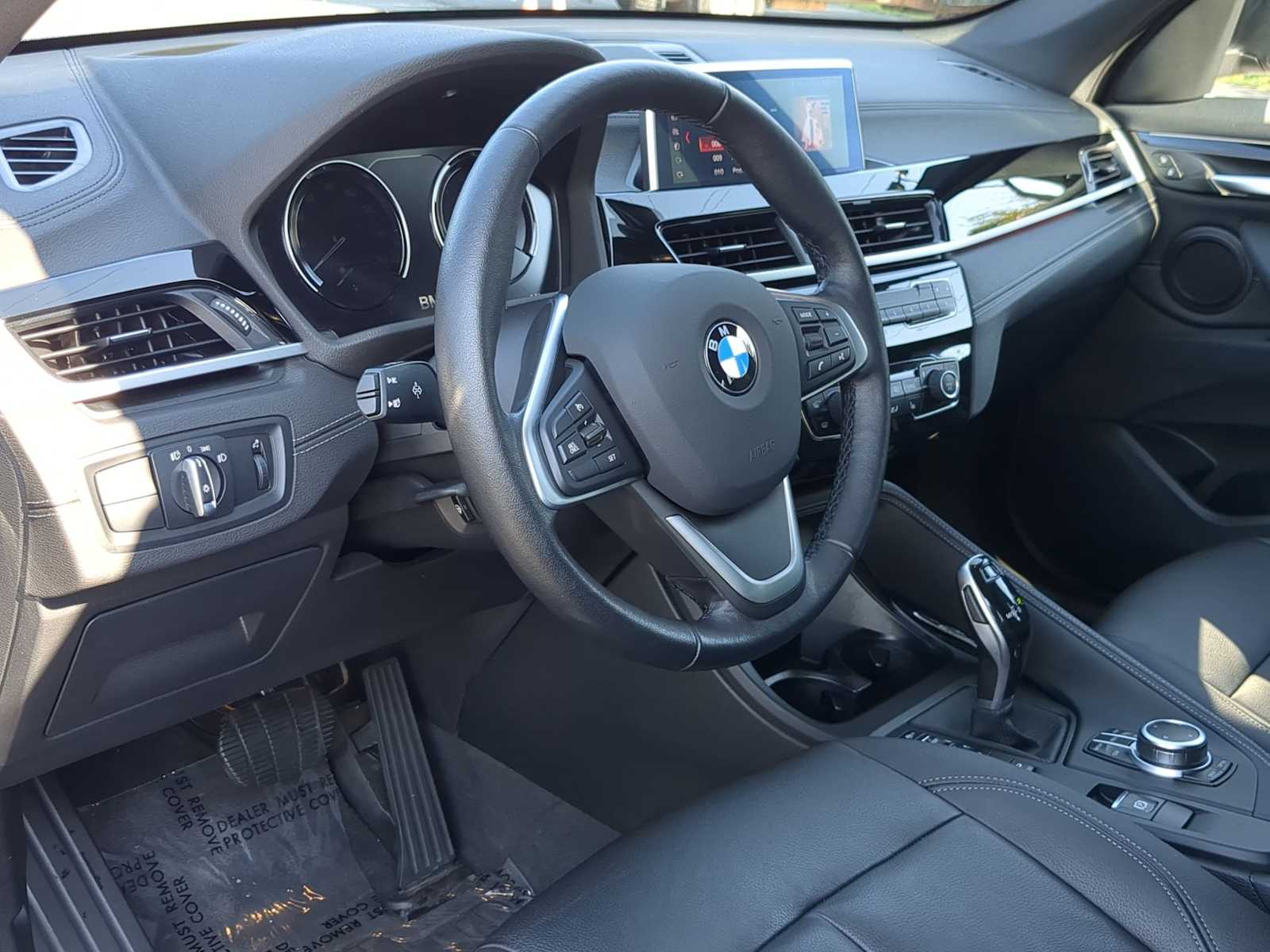 Thumbnail: 2022 BMW X1 - 10