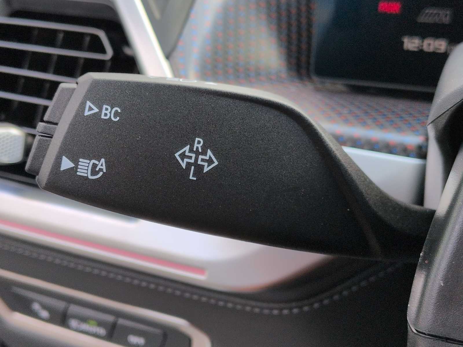 Thumbnail: 2026 BMW XM - 27