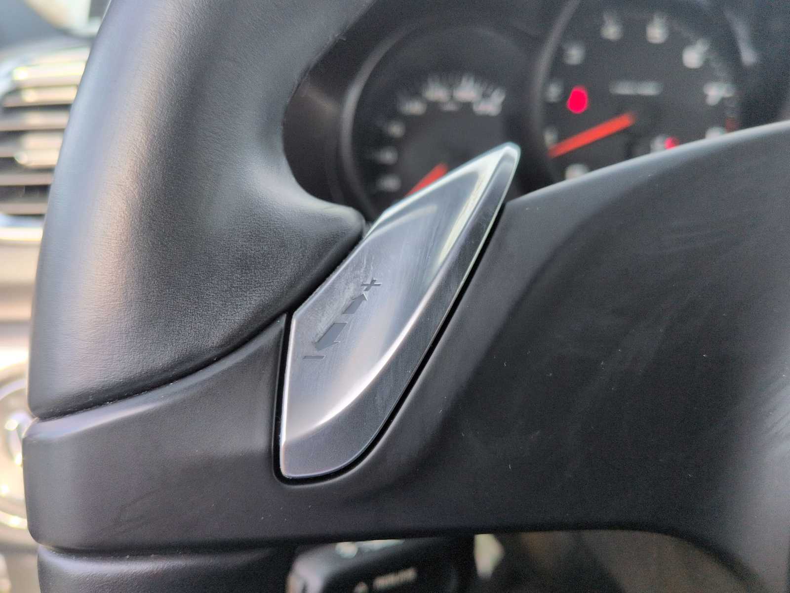 Thumbnail: 2016 Porsche Cayman - 19