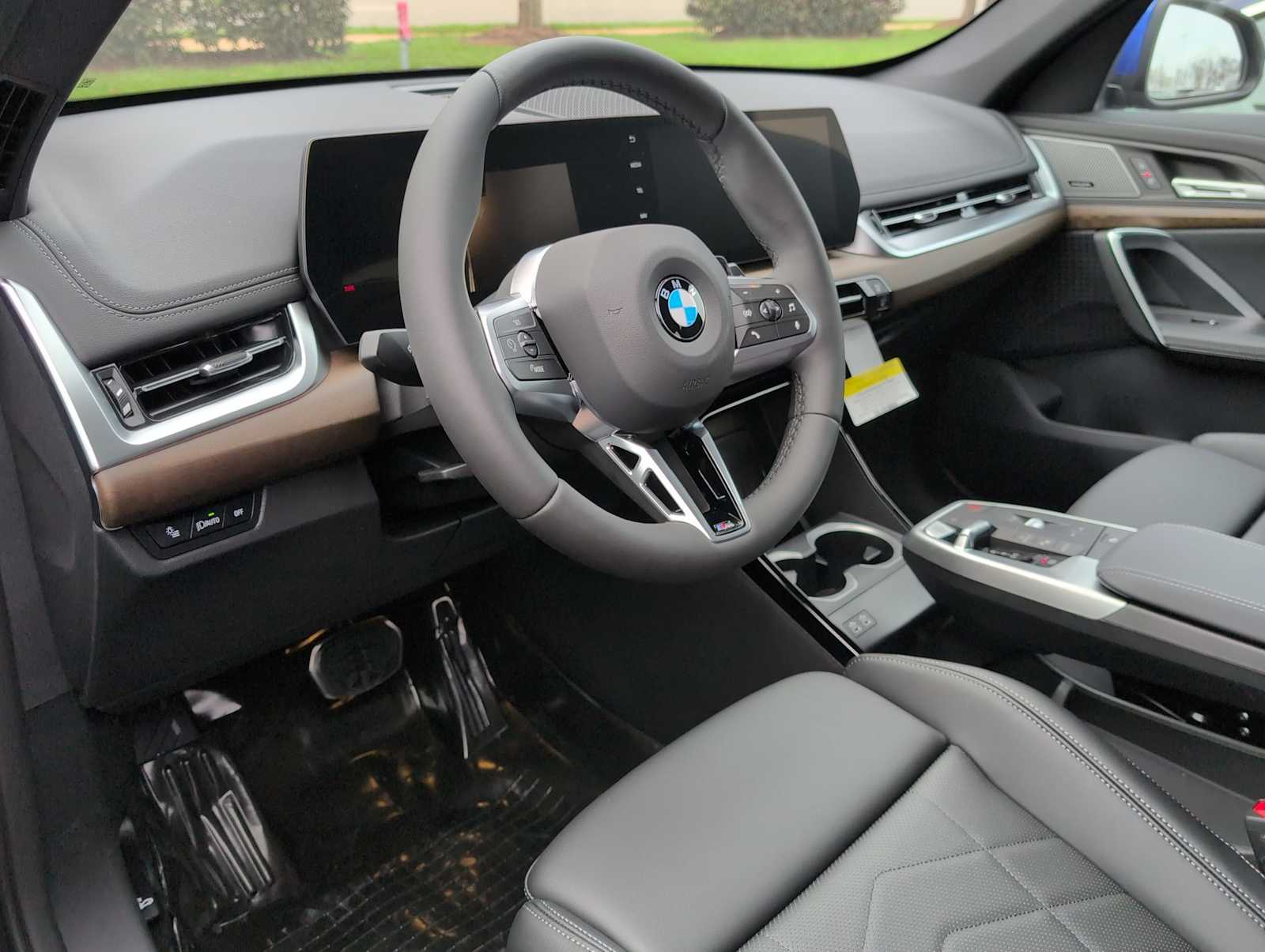 Thumbnail: 2026 BMW X1 - 10