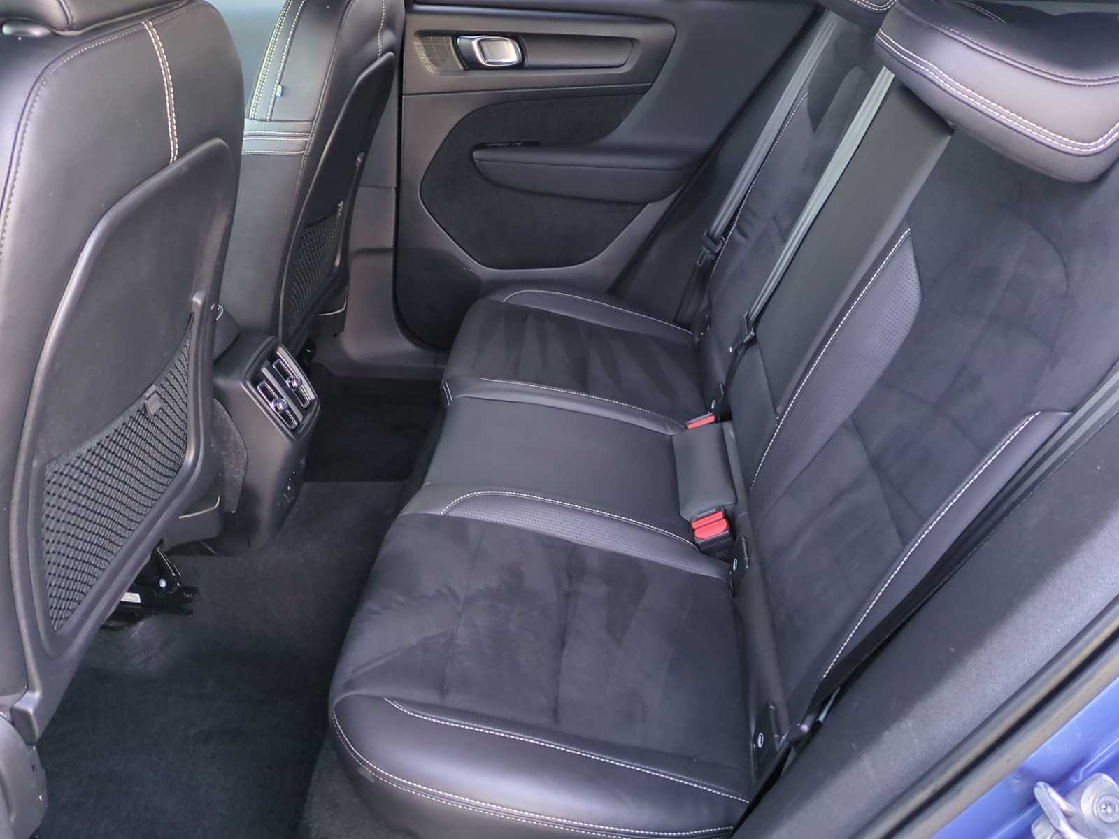 Thumbnail: 2021 Volvo XC40 - 19