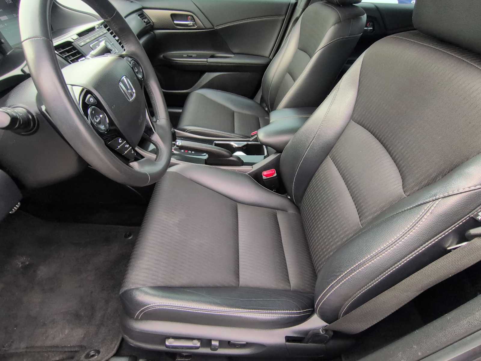 Thumbnail: 2016 Honda Accord - 16