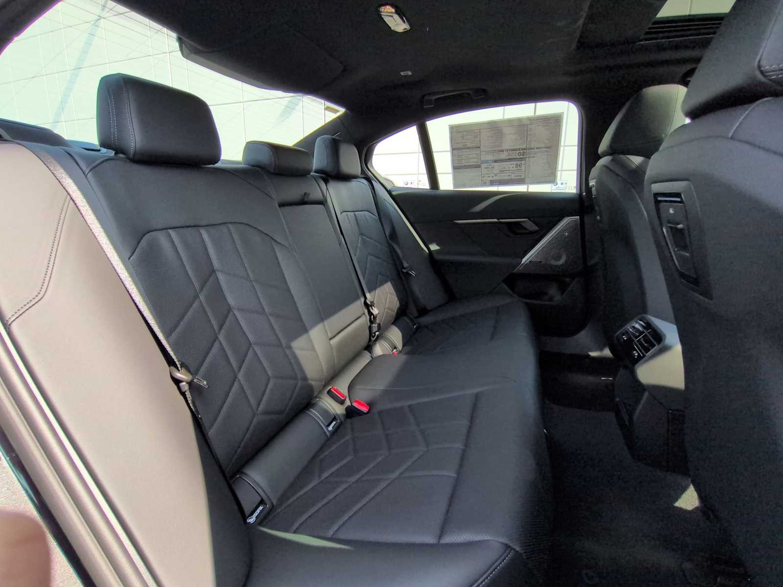 Thumbnail: 2026 BMW i5 - 22