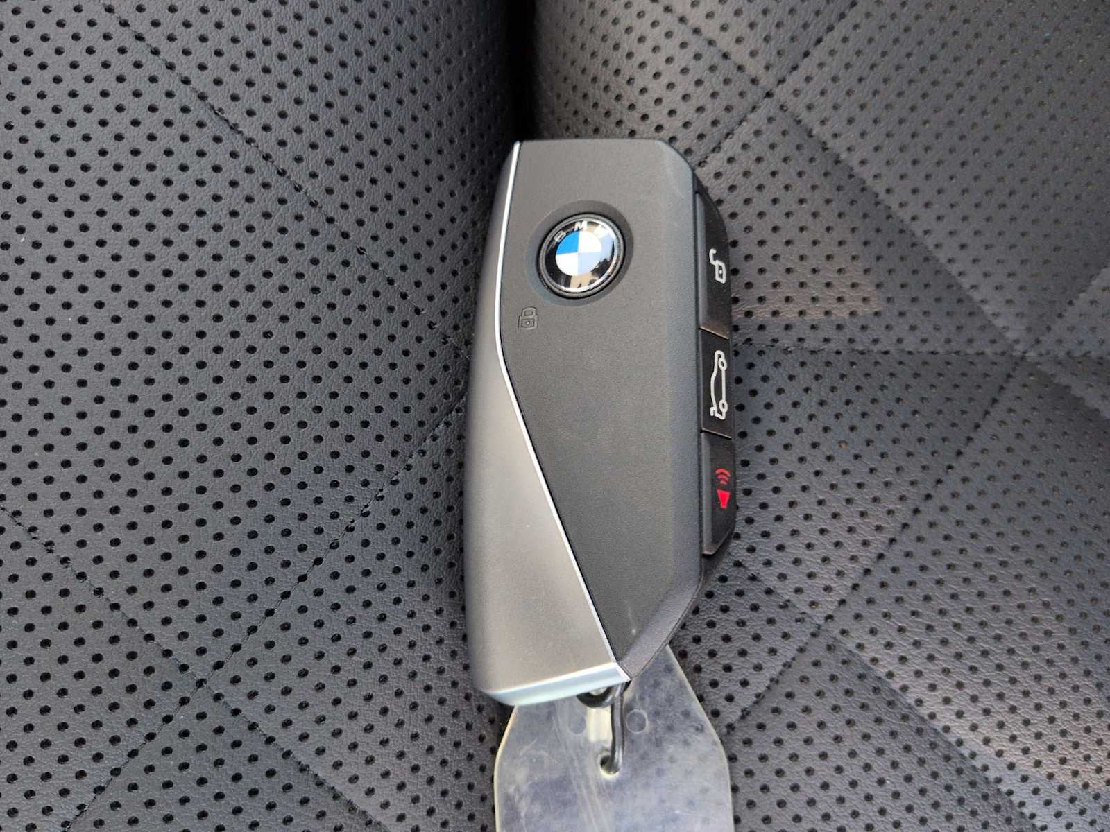 Thumbnail: 2026 BMW X5 - 38