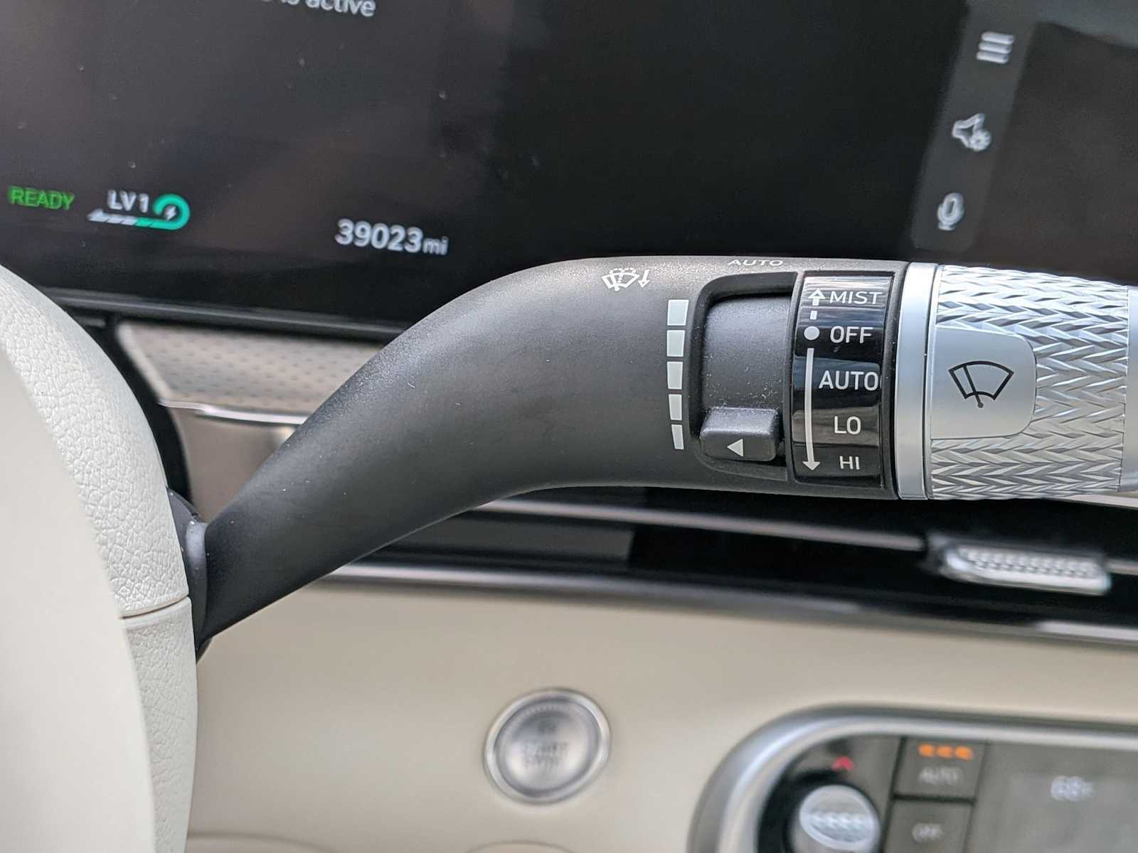 Thumbnail: 2023 Genesis GV60 - 28