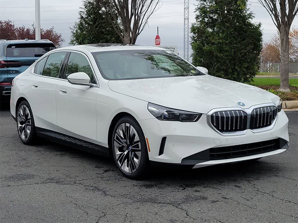 Thumbnail: 2024 BMW i5 - 2