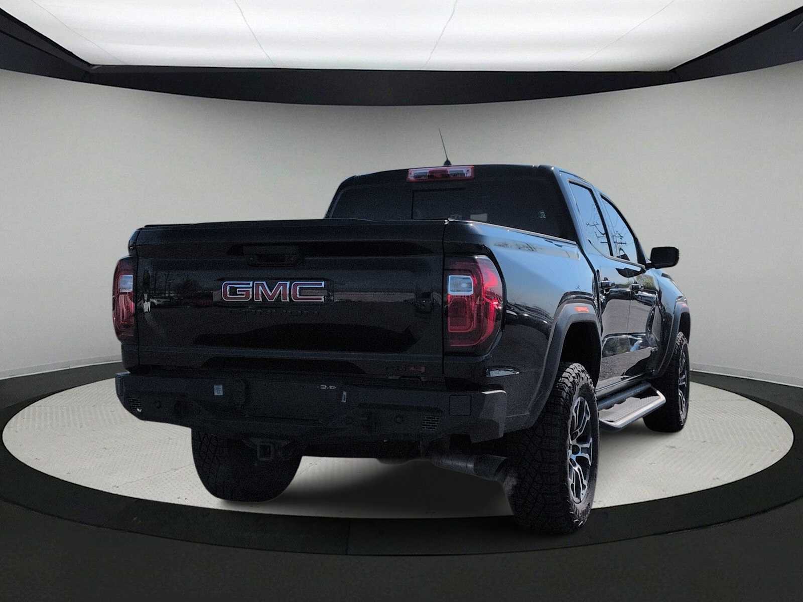 Thumbnail: 2024 GMC Canyon - 8