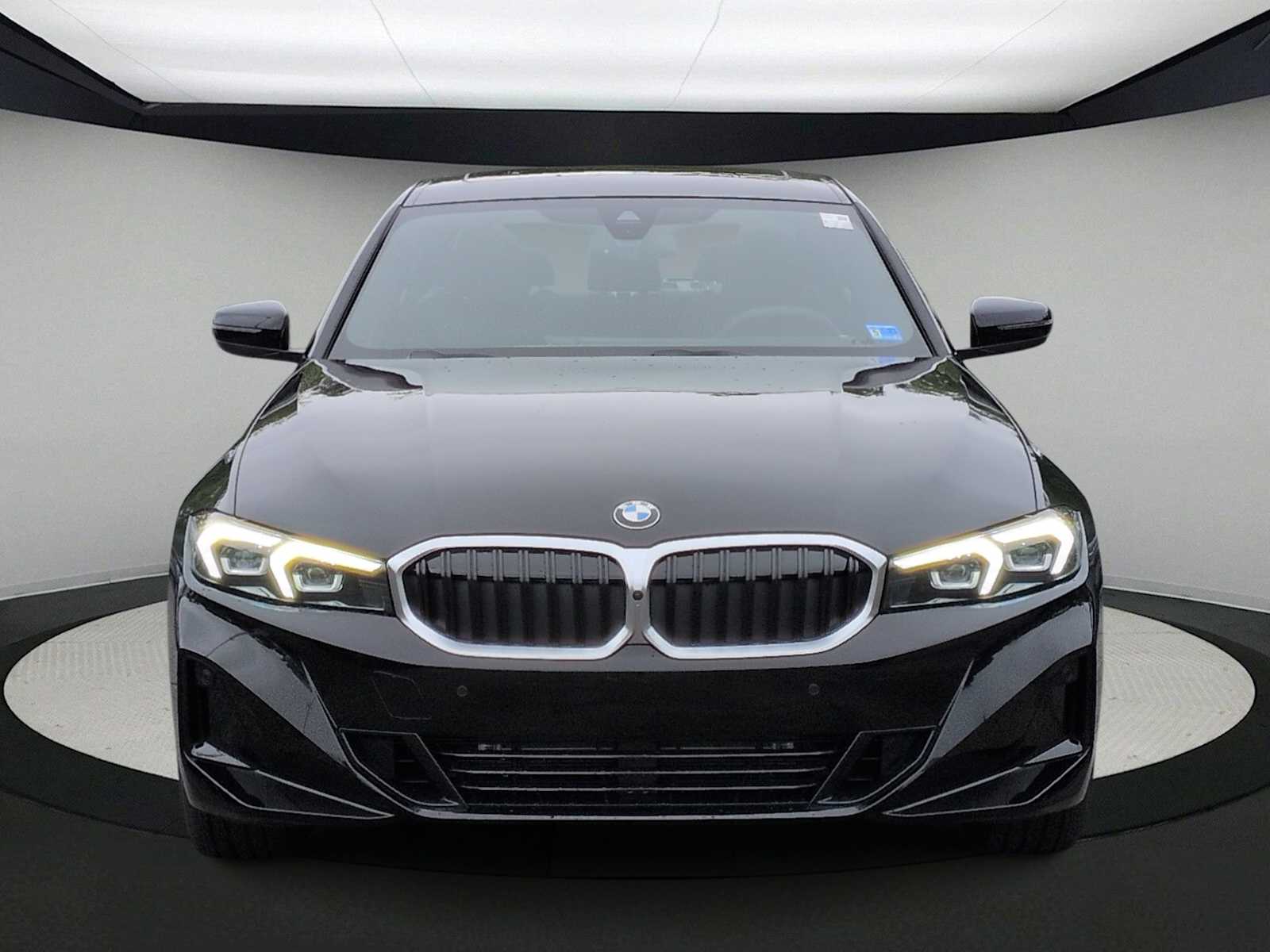 Thumbnail: 2026 BMW 3 Series - 3