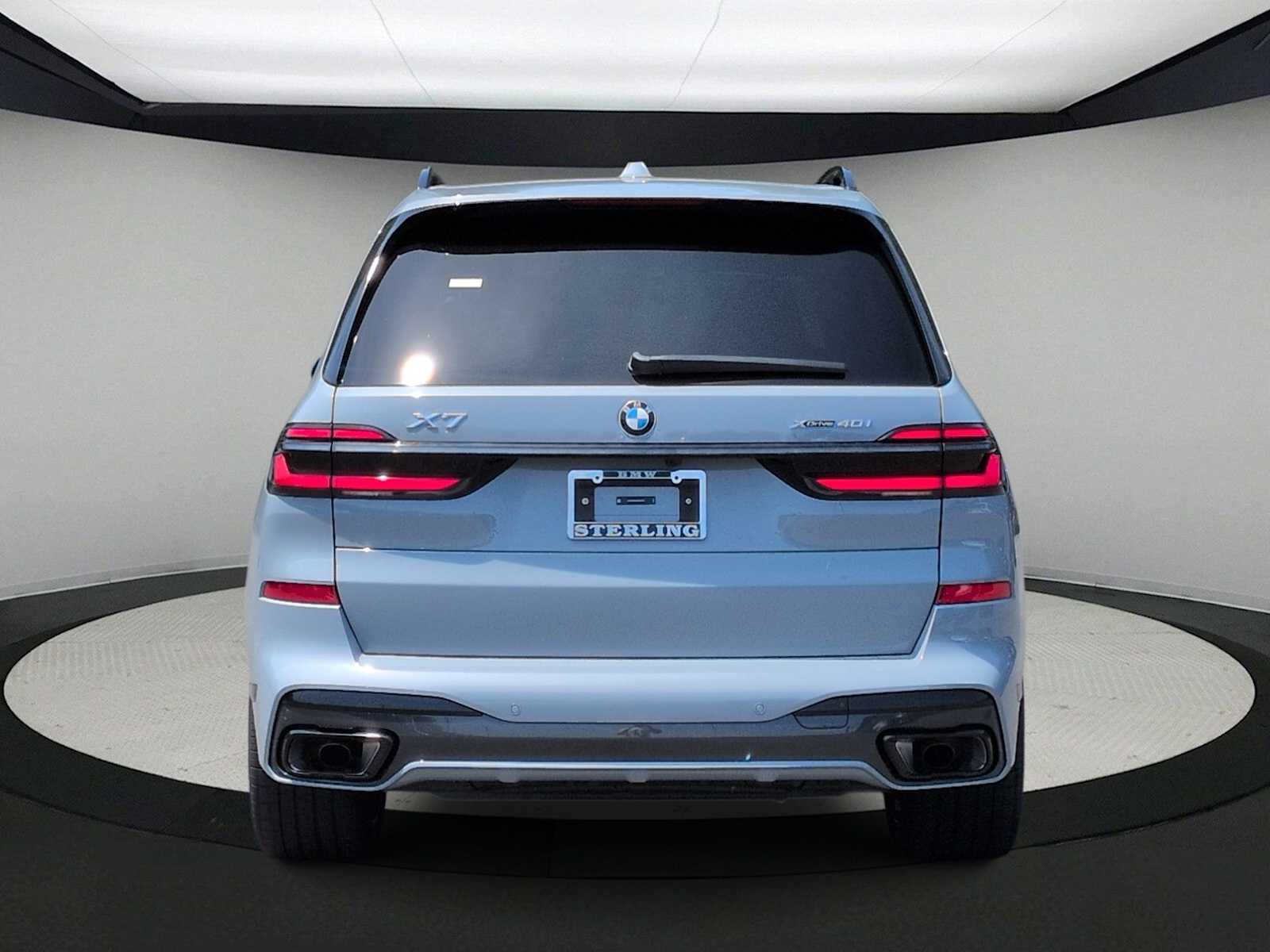 Thumbnail: 2027 BMW X7 - 7