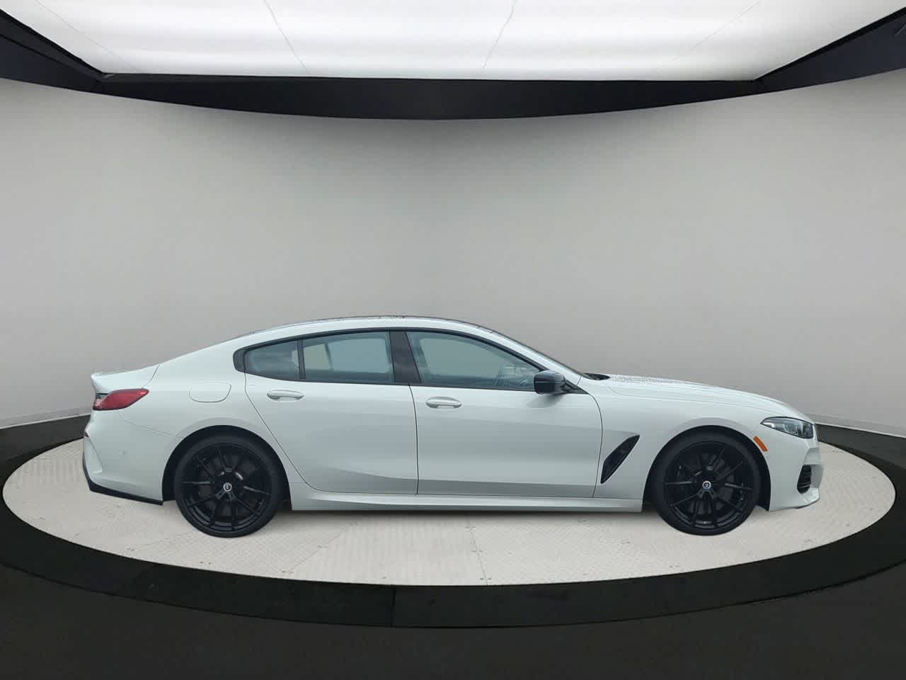 Thumbnail: 2023 BMW 8 Series - 8