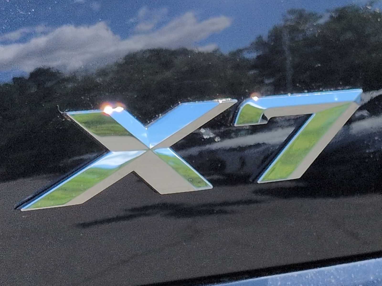 Thumbnail: 2027 BMW X7 - 13