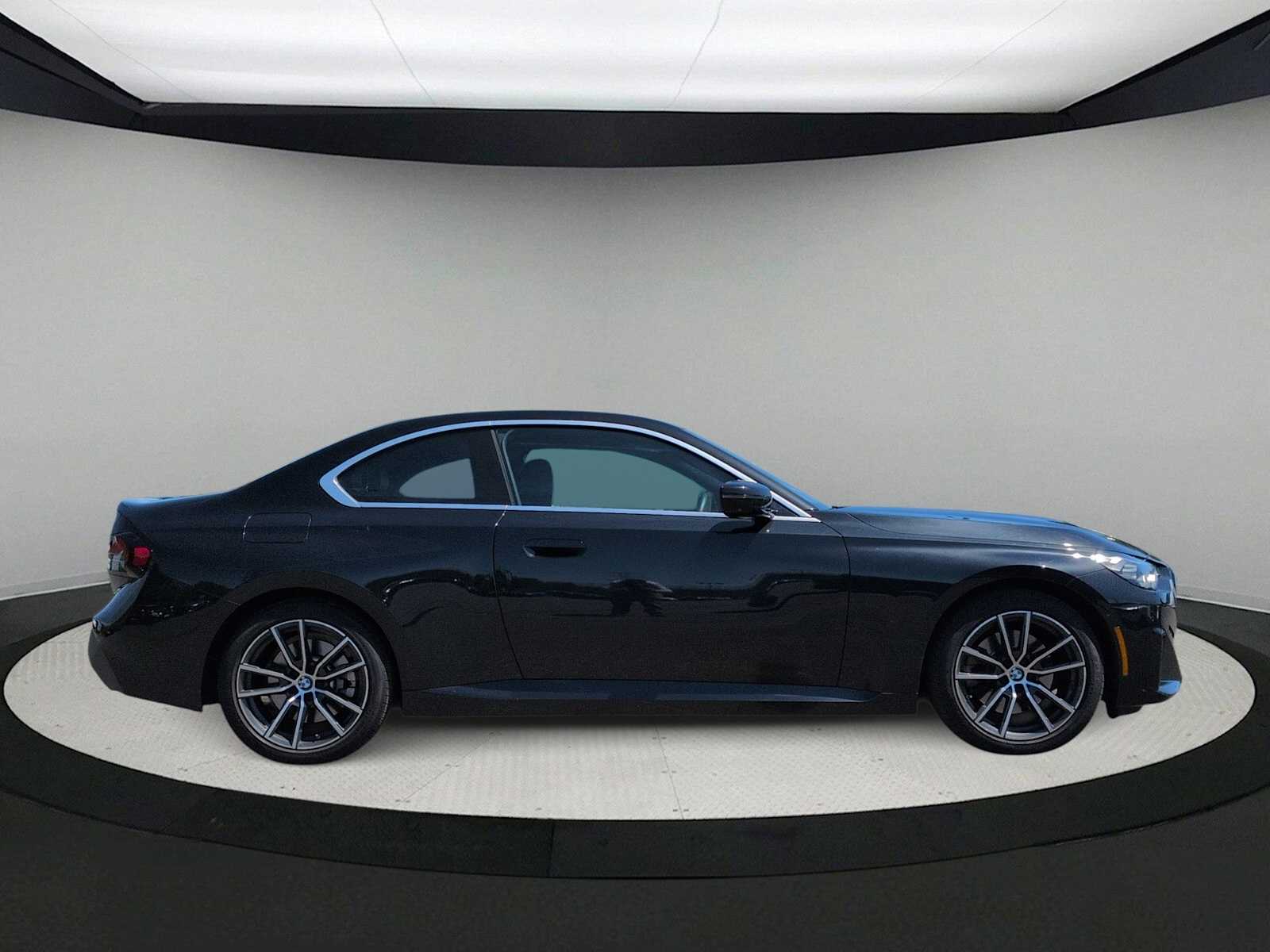 Thumbnail: 2023 BMW 2 Series - 9