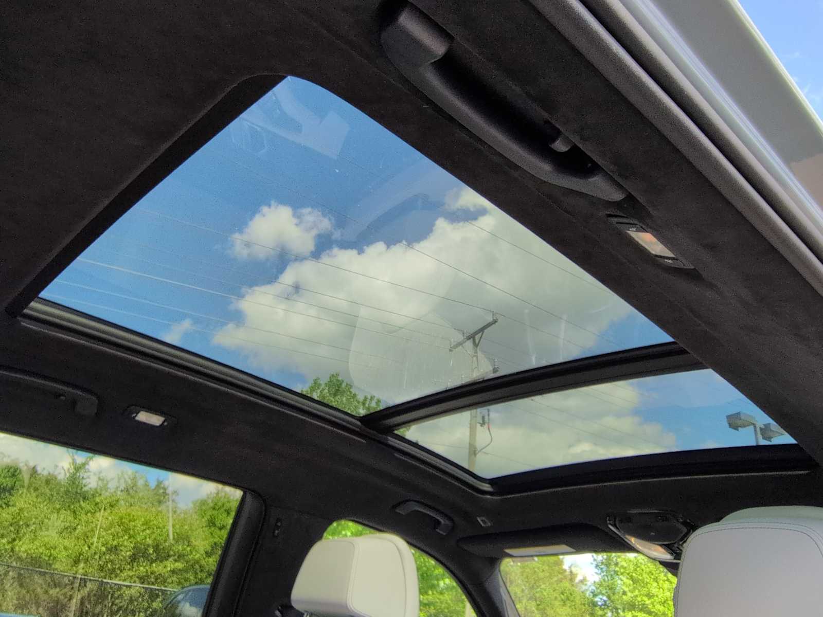 Thumbnail: 2025 BMW X7 - 22