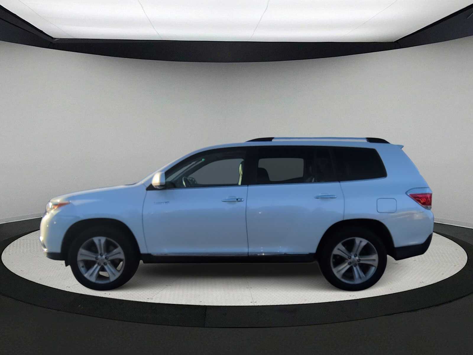 Thumbnail: 2011 Toyota Highlander - 5