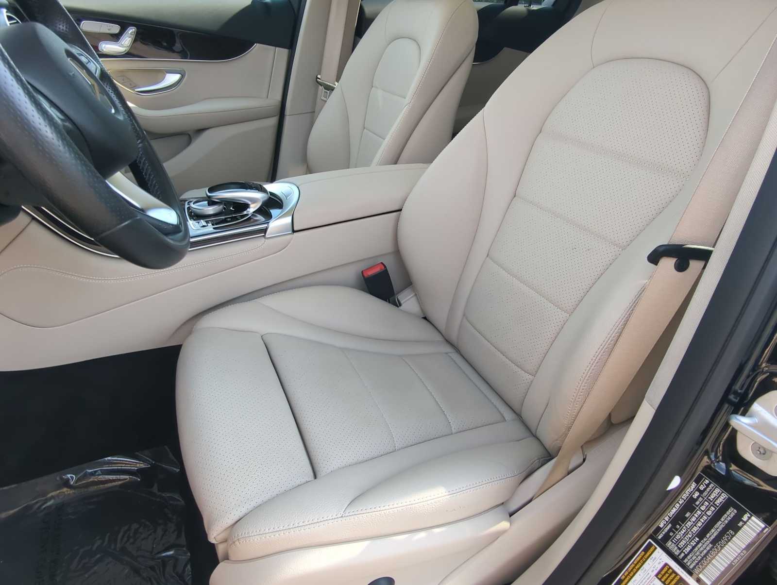 Thumbnail: 2016 Mercedes-Benz GLC - 16
