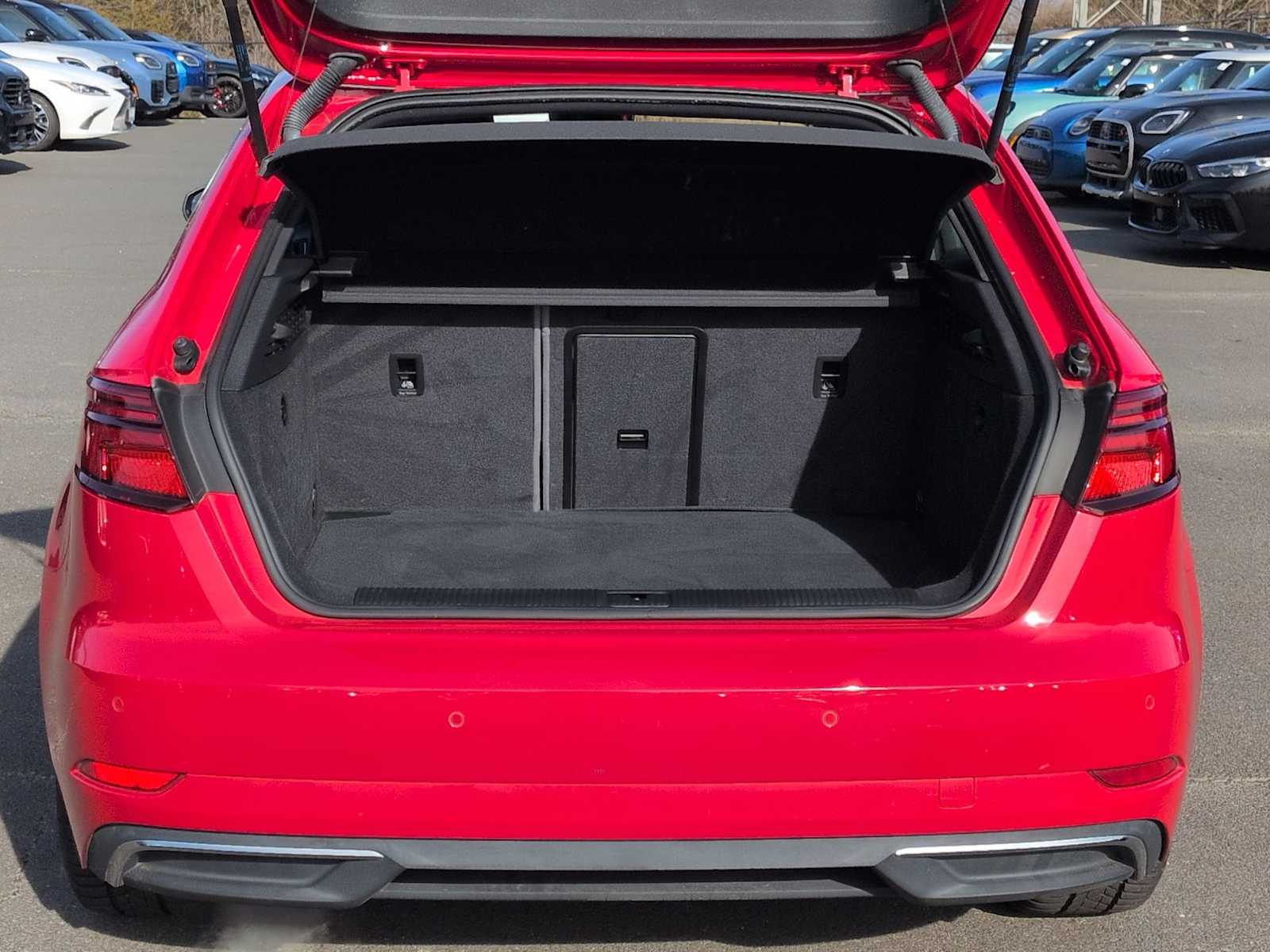 Thumbnail: 2017 Audi A3 e-tron - 37