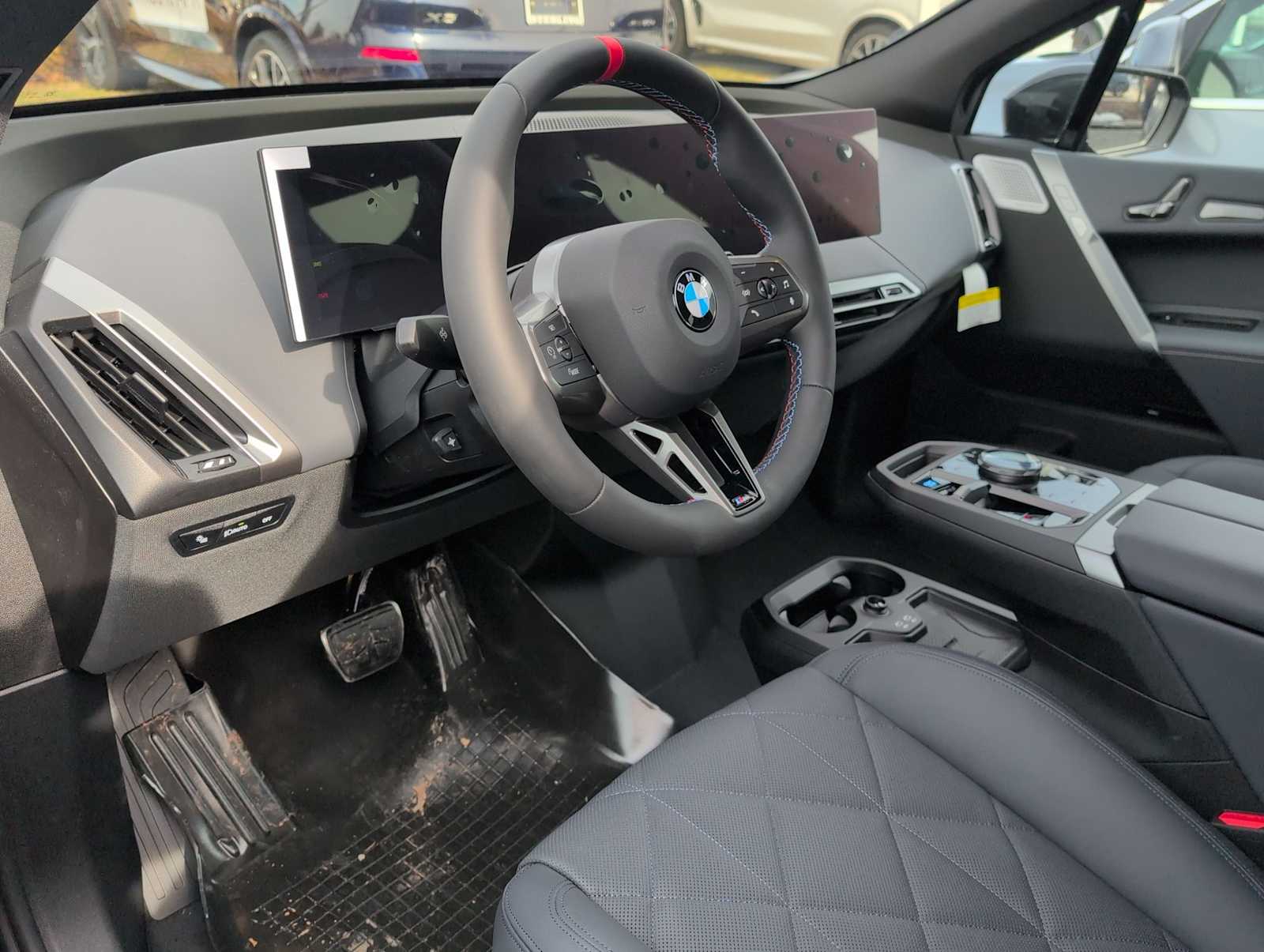 Thumbnail: 2026 BMW iX - 10