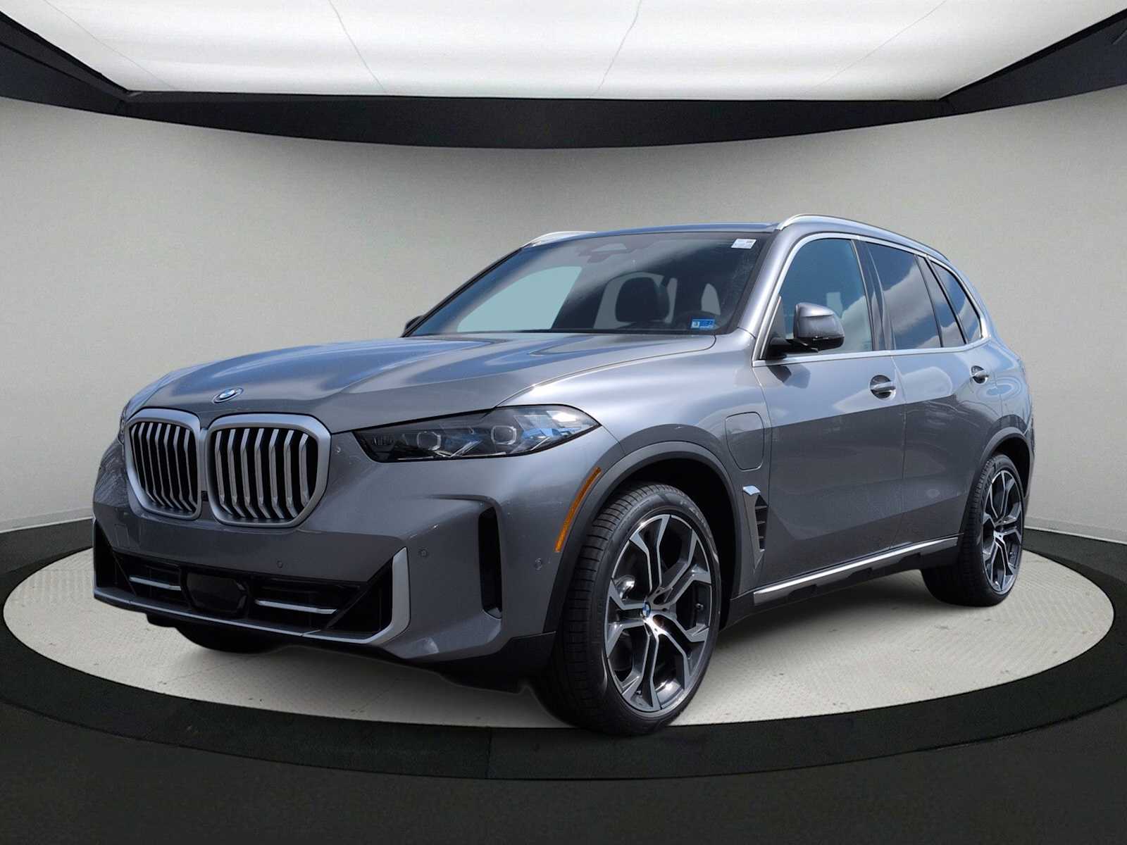 Thumbnail: 2026 BMW X5 - 4