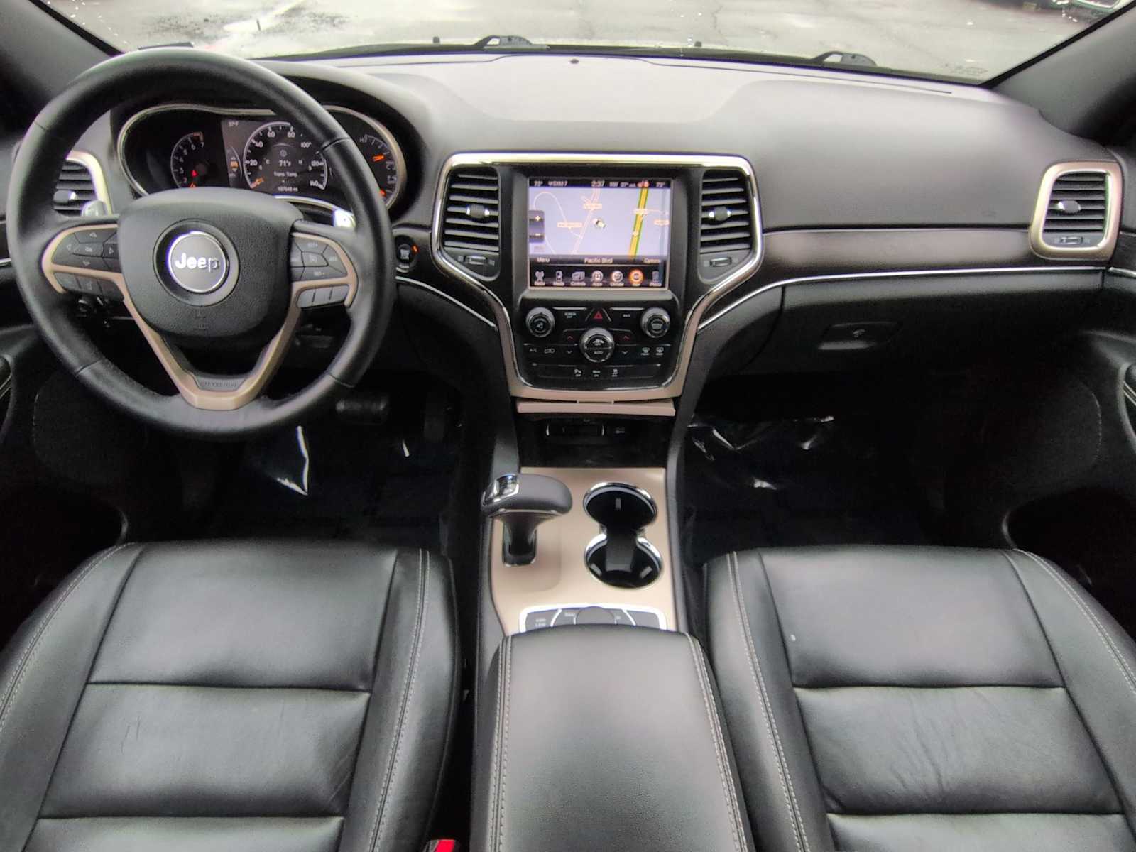 Thumbnail: 2015 Jeep Grand Cherokee - 16