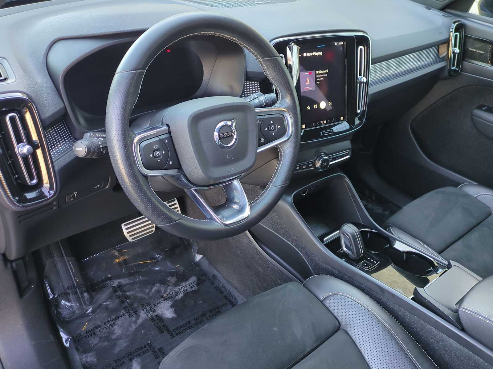 Thumbnail: 2021 Volvo XC40 - 10