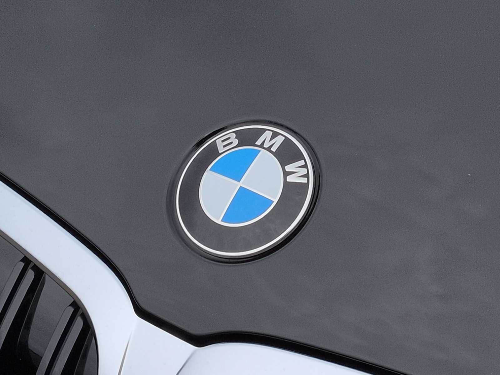 Thumbnail: 2026 BMW 3 Series - 12