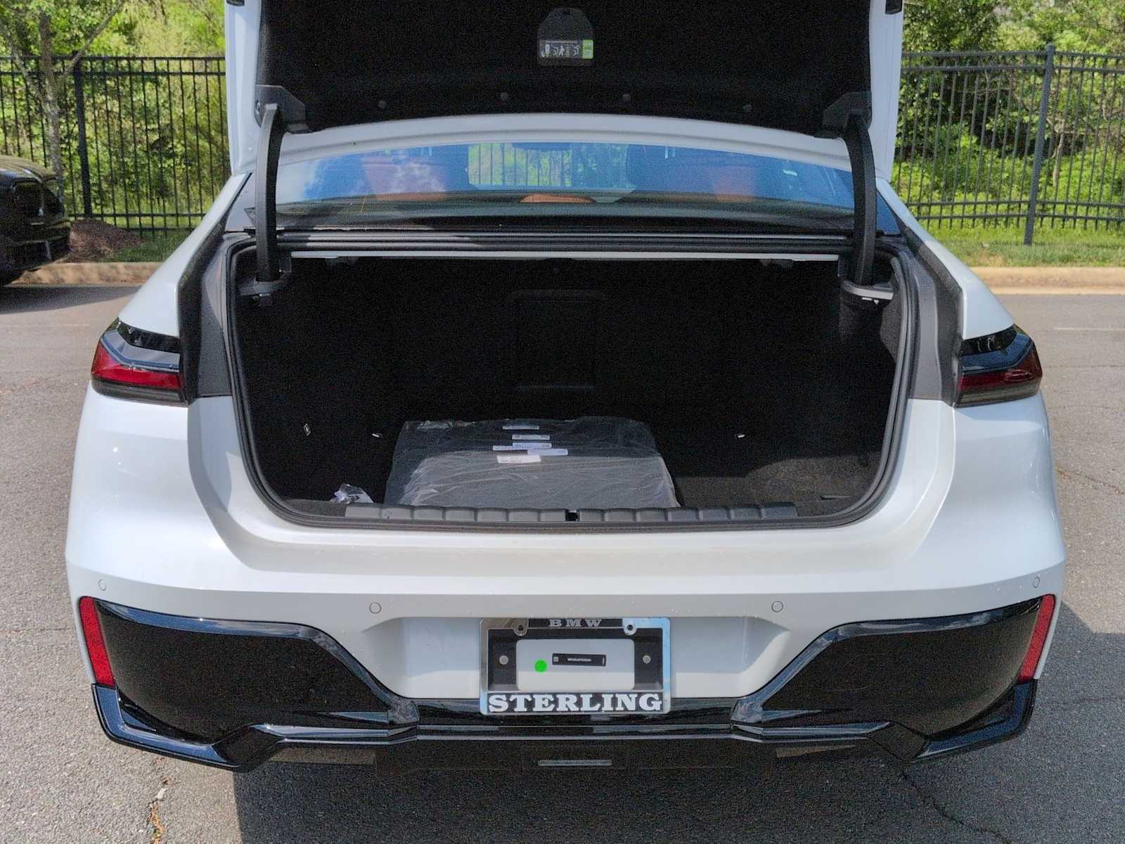 Thumbnail: 2026 BMW i7 - 36