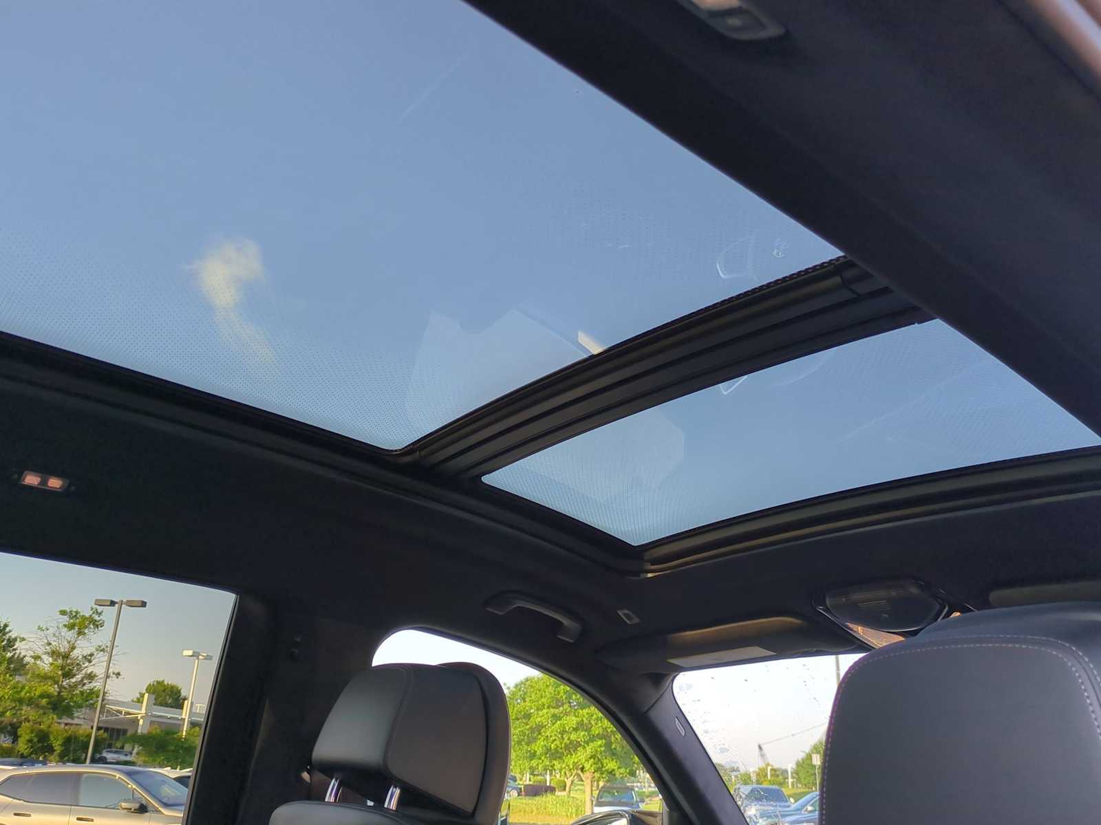 Thumbnail: 2023 BMW X7 - 22