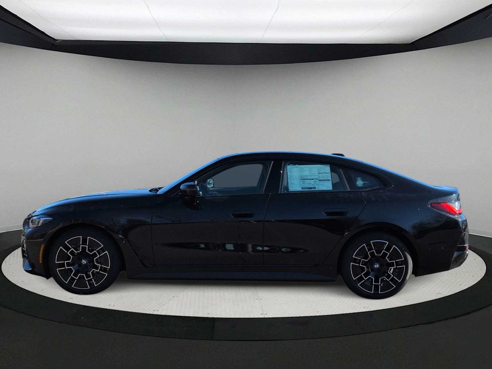 Thumbnail: 2026 BMW i4 - 5