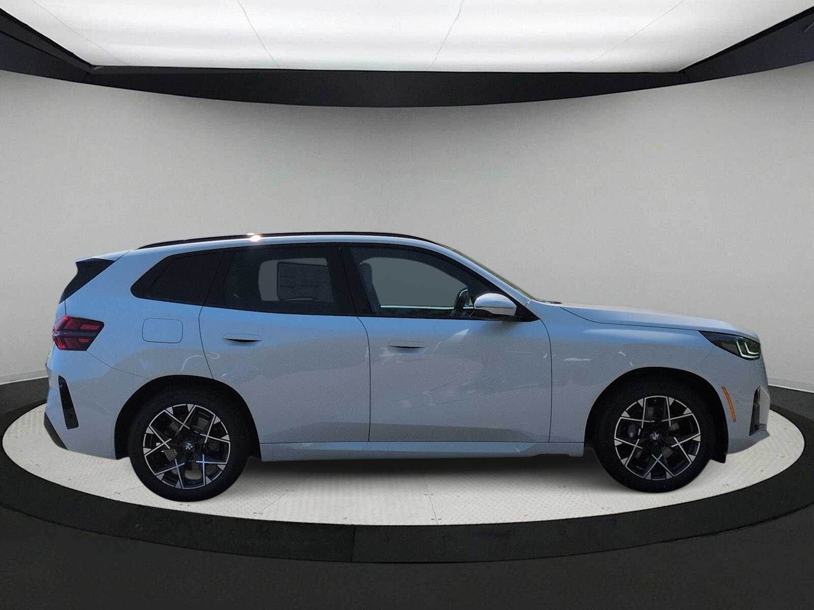 Thumbnail: 2026 BMW X3 - 9