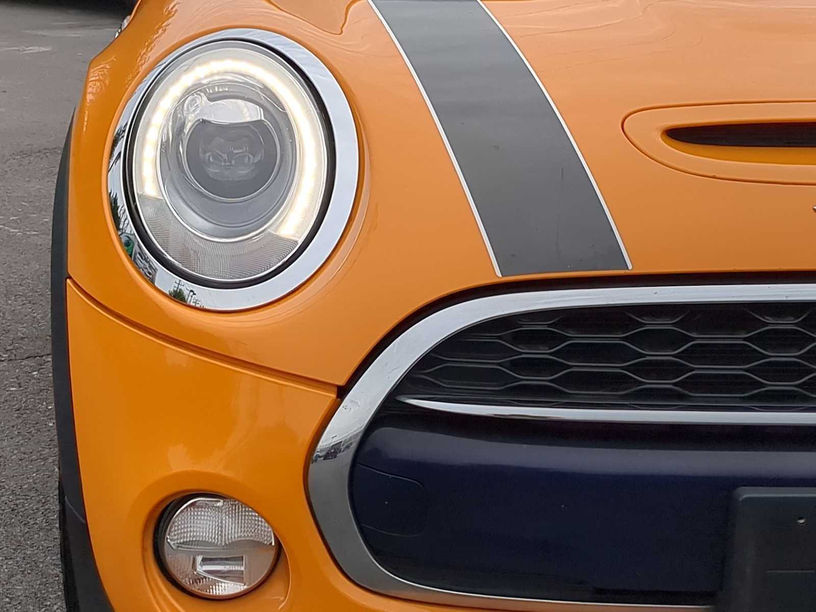 Thumbnail: 2017 MINI Cooper Hardtop - 11