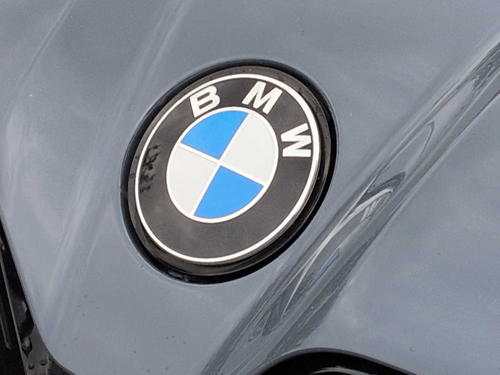 Thumbnail: 2026 BMW iX - 12