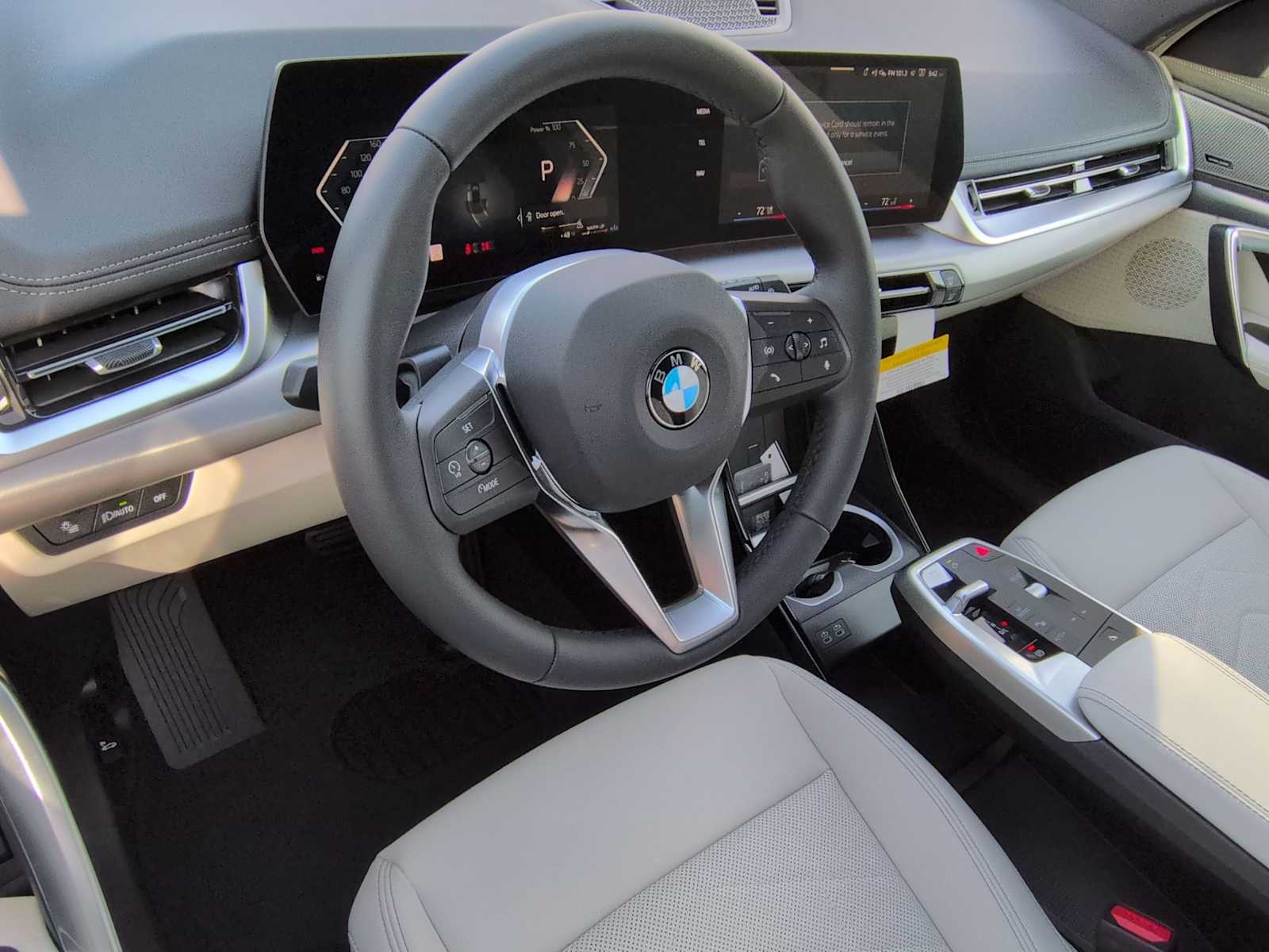 Thumbnail: 2026 BMW X1 - 10