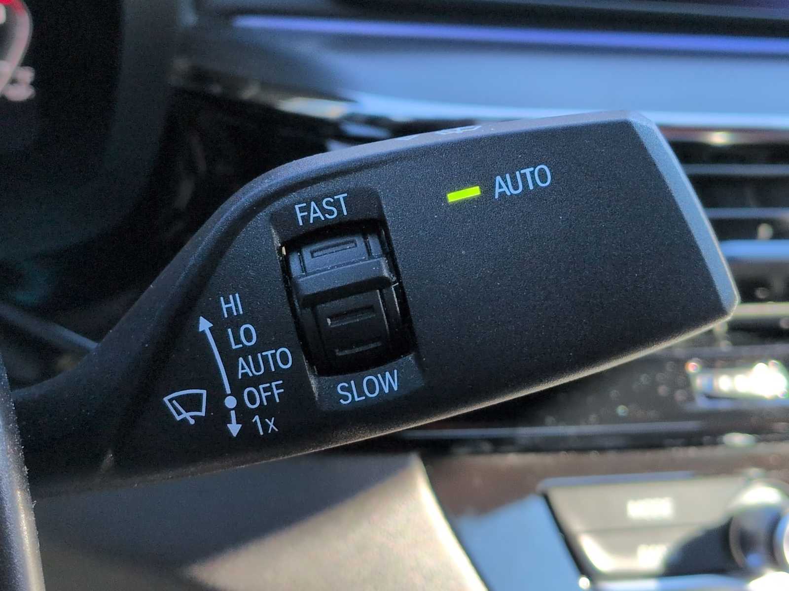 Thumbnail: 2023 BMW M5 - 25