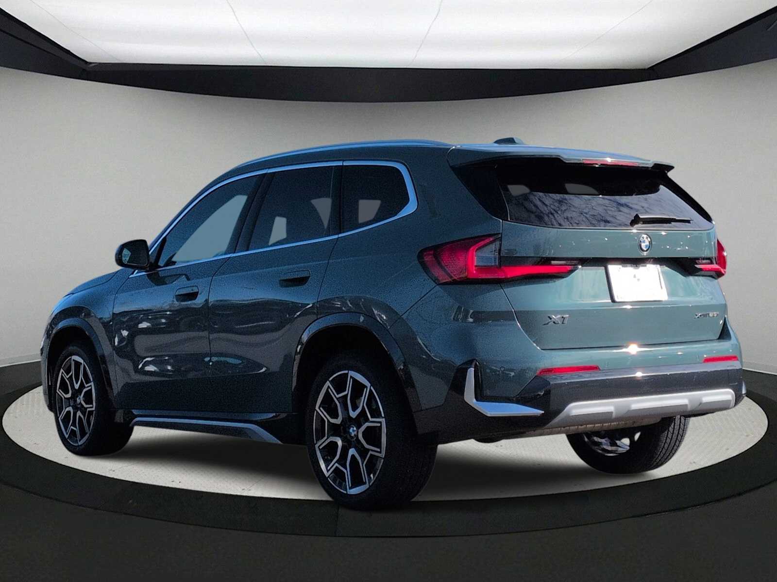 Thumbnail: 2025 BMW X1 - 6