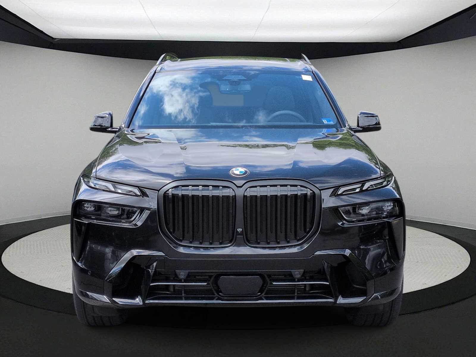 Thumbnail: 2027 BMW X7 - 3