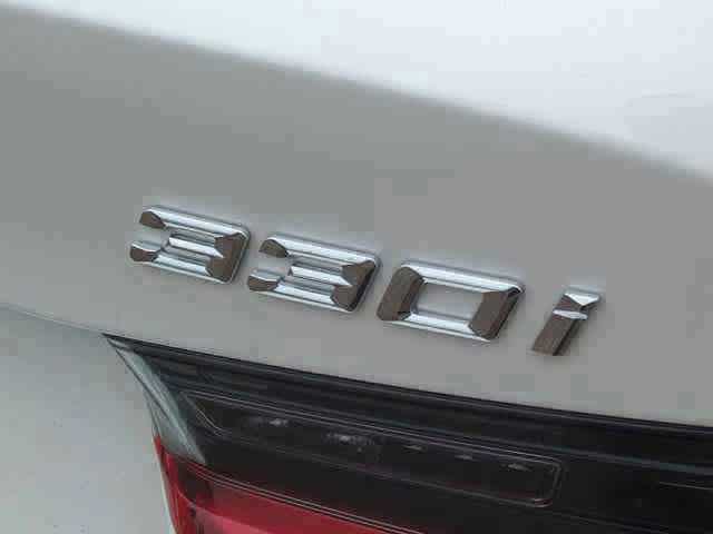 Thumbnail: 2025 BMW 3 Series - 26