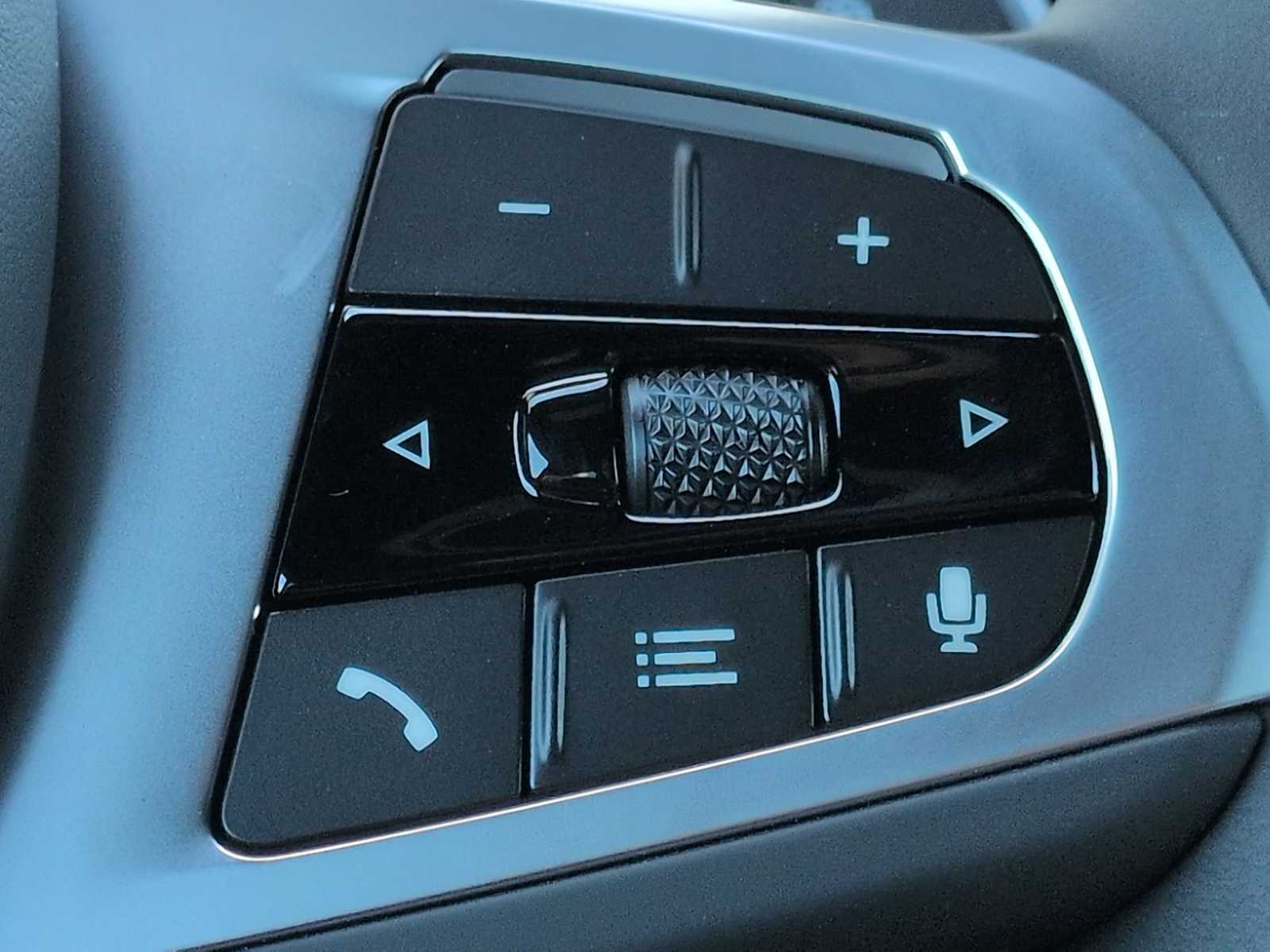 Thumbnail: 2026 BMW X7 - 27