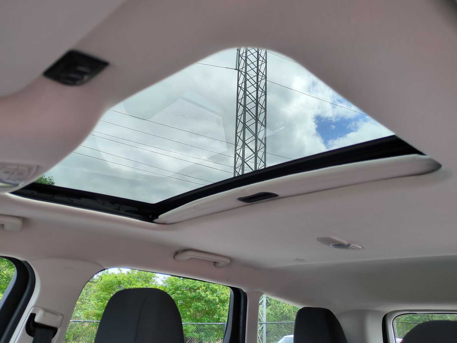 Thumbnail: 2014 Ford Escape - 18