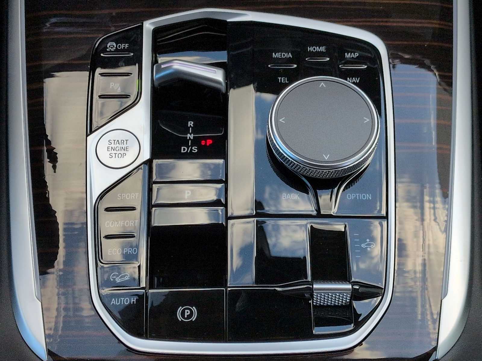 Thumbnail: 2026 BMW X7 - 35