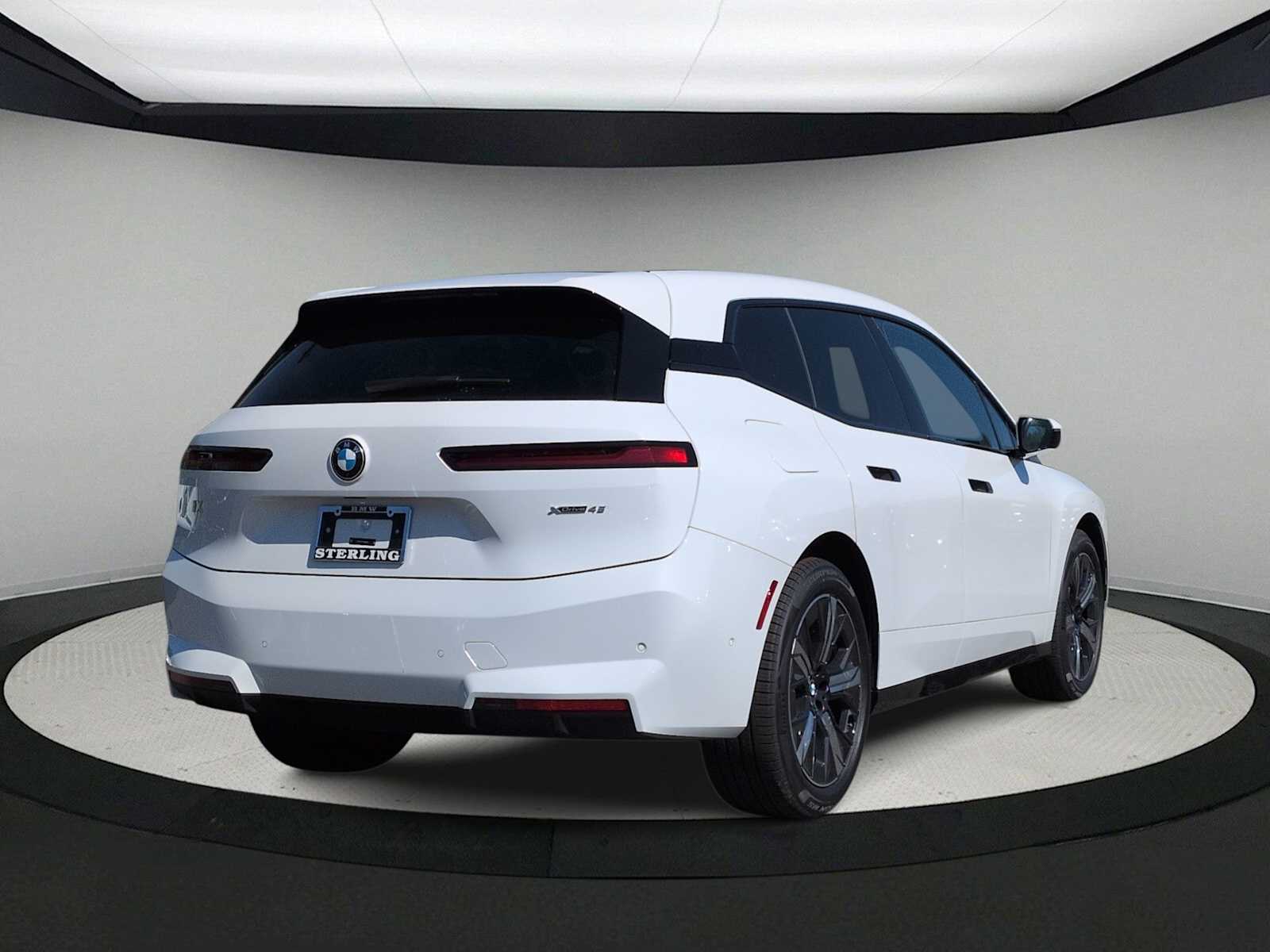 Thumbnail: 2026 BMW iX - 8