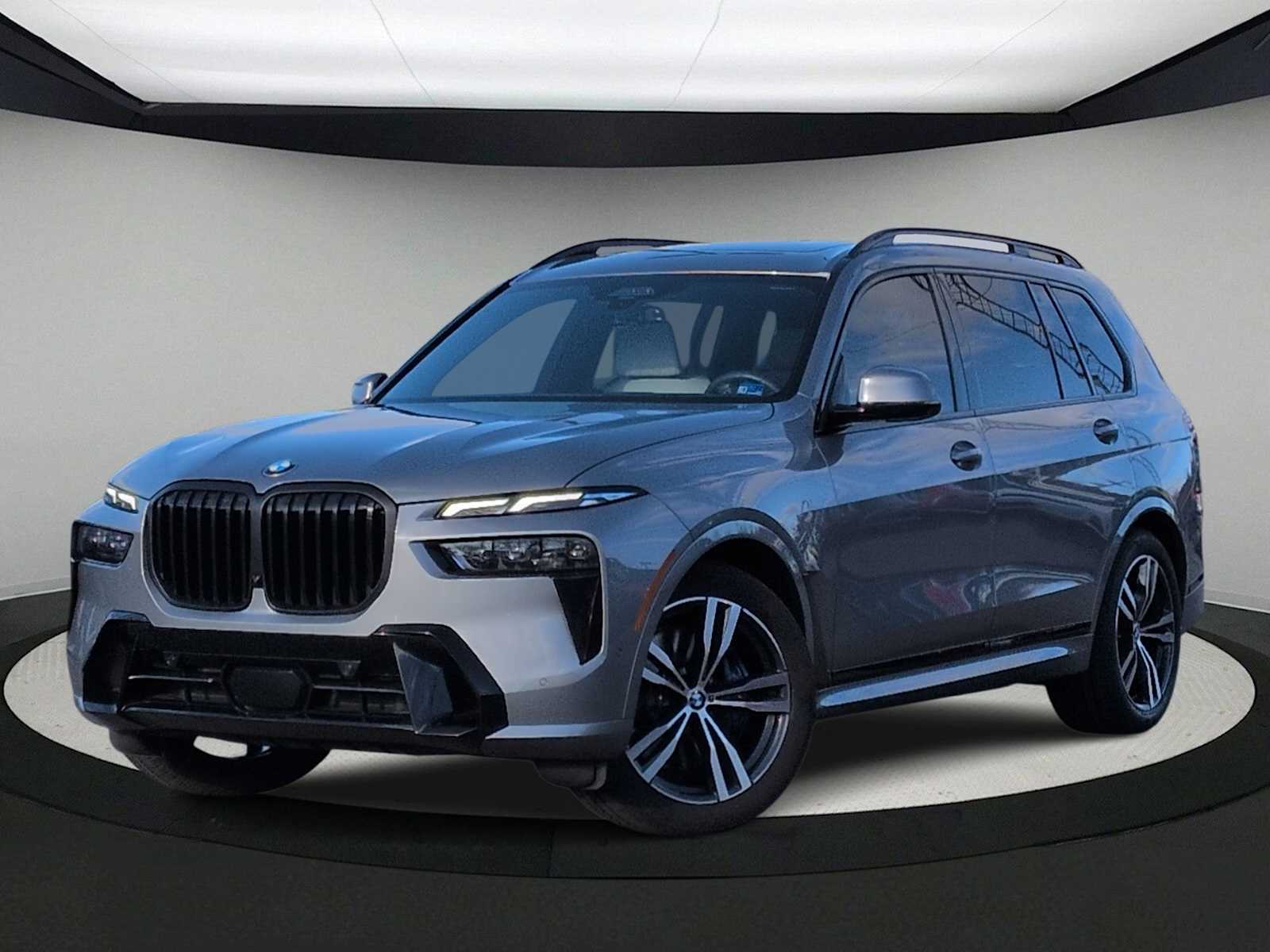 Thumbnail: 2025 BMW X7 - 1